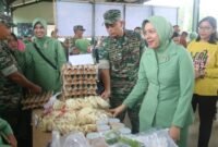 Bazar murah ini tidak hanya untuk keluarga besar Kodim, tetapi juga bertujuan untuk membantu masyarakat dalam mempersiapkan kebutuhan selama bulan suci Ramadhan dan menjelang hari raya Idul Fitri. Sumber: Agus Sahroni/Humas Kodim 0429/Lampung Timur.