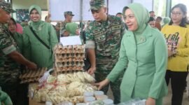 Bazar murah ini tidak hanya untuk keluarga besar Kodim, tetapi juga bertujuan untuk membantu masyarakat dalam mempersiapkan kebutuhan selama bulan suci Ramadhan dan menjelang hari raya Idul Fitri. Sumber: Agus Sahroni/Humas Kodim 0429/Lampung Timur.