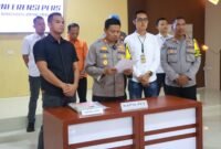 Kapolres Lampung Timur AKBP M Rizal Muchtar saat jumpa pers di Mapolres Lampung Timur, Kamis 4 April 2024. Sumber: Agus Sahroni/dok Humas Polres Lampung Timur 