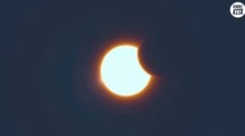 Ilustrasi peristiwa gerhana matahari. Sumber: tangkapan layar kanal YouTube Dimensi Kita