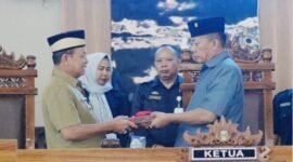 Suasana Rapat Paripurna DPRD Kabupaten Lampung Timur, yang berlangsung di Ruang KH Ahmad Hanafiah DPRD pada Jumat, 19 April 2024.
Sumber: Agus Sahroni