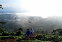 Penampakan Bukit Embun Lampung Barat.
Sumber: Tangkapan layar kanal YouTube kQ guwataLK.