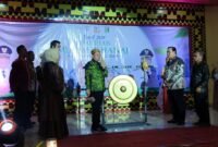 Bupati Lampung Timur Dawam Rahardjo, bersama Wakil Bupati Azwar Hadi resmi membuka Grand Opening Muli Mekhanai 2024, di aula Rumah Dinas Bupati, pada Jumat 26 April 2024.
Sumber: Agus Sahroni/Kominfo Lampung Timur