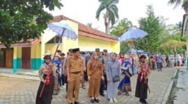 178 siswa-siswi SMP N 1 Labuhan Maringgai, Lampung Timur merayakan kelulusan.
Sumber: Agus Sahroni.