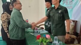 Suasana saat Wahyudi, dan rombongan tiba di kantor DPC PKB, Kabupaten Lampung Timur.
Sumber: Hadi Jakariya