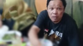 Sekretaris Desa Sidorejo kepergok selingkuh di rumah makan. Sumber: dok warga