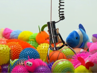 Hati-Hati! Permainan  Capit Boneka Bisa Jadi Perjudian, Ini Faktanya!