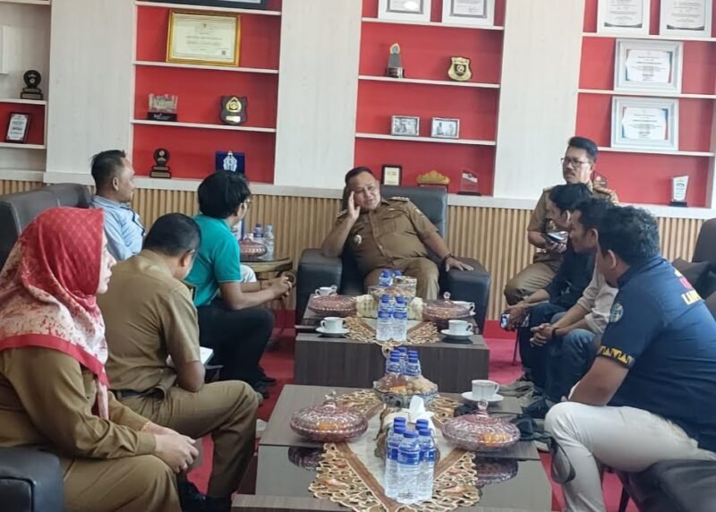 Suasana saat audiensi anggota IWO Lampung Selatan, dengan Bupati Nanang Ermanto. Sumber: Dok IWO Lampung Selatan