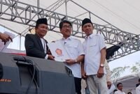 Empat partai politik resmi mendeklarasikan dukungan penuh kepada Ir. Hamartoni Ahadis dan Romli, MH, sebagai pasangan bakal calon bupati dan wakil bupati Kabupaten Lampung Utara untuk periode 2024-2029. Sumber: Deri Kurnia