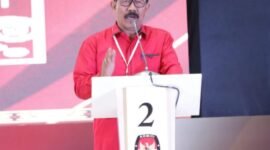 Calon Bupati Lampung Timur No Urut 02 Ketut Erawan, saat menyampaikan gagasan di debat kandidat putaran 2, Minggu 27 Oktober 2024.