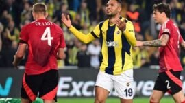Fenerbahce tahan imbang Man United. Sumber: FOTMOB