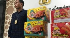Berdasarkan penjelasan pihak kepolisian, penyebab keracunan tersebut 