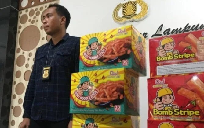 Berdasarkan penjelasan pihak kepolisian, penyebab keracunan tersebut 