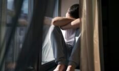 Tanda-Tanda Seseorang Mengalami Putus Asa dan Cara Menanganinya