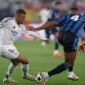 Mbappé membuka keunggulan untu Madrid lewat gol spektakuler, meski harus keluar lapangan lebih awal karena cedera ringan. Sumber: Real Madrid