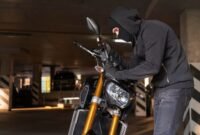 Ilustrasi pencurian motor. Sumber: freepik