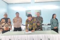 Pemerintah Kecamatan Labuhan Ratu bersama jajaran pemerintah desa menggelar Rapat Loka Karya Mini Lintas Sektoral di aula kecamatan, Kamis (16/1/2025). Sumber: Ist/Sukirno