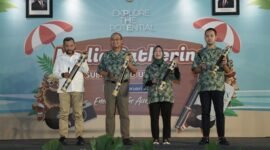 Direktur Eksplorasi PT Pertamina Hulu Energi Muharram Jaya Panguriseng,  Corporate Scretary PT Pertamina Hulu Energi Arya Dwi Paramita, Ketua Dewan Pers Dr. Ninik Rahayu, VP Corporate Comunication Fadjar Djoko Santoso, saat membuka kegiatan Media Gathering 2025, di Ballroom, Hotel The Patra Bali. Sumber: Subholding Upstream Pertamina
