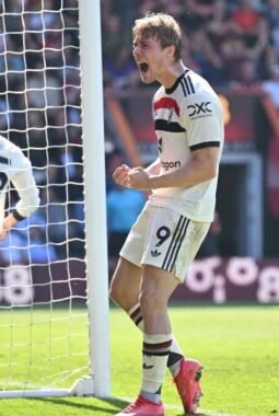 Hojlund Selamatkan Manchester United di Menit Akhir, Tahan Imbang Bournemouth 1-1