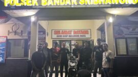 Kendaraan yang di curi pelaku milik Rahmadhani, Warga Desa Srimenanti Kecamatan Bandar Sribawono, saat ini pelaku sudah diamankan di mapolsek beserta barang bukti Motor Honda Beat warna Hitam Putih./Hadi Jakariya/A. Manan