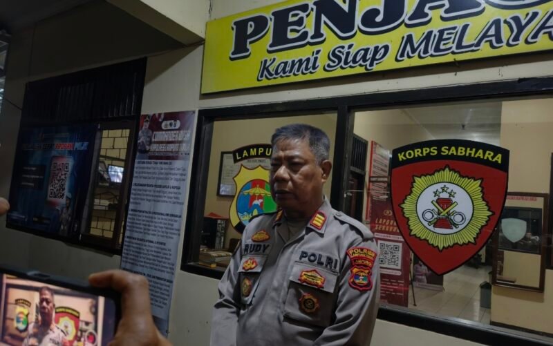 Kapolsek Mataram Baru AKP Rudi Apriyanto, saat wawancara bersama wartawan./Hadi Jakariya