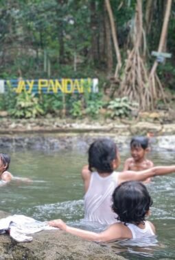 Way Pandan, Wisata Kuliner Murah di Lampung Timur untuk Anak Berenang Gratis