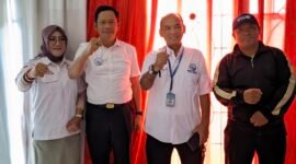 Wasekjen Ike Megasari, Ketum DPP HMNI  Ir Brata Tridarma, Ketua HMNI Lampung Timur Agustinus Trihandoko, dan Ketua IWO Lampung Timur Andono./Hadi Jakariya