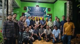 Acara buka puasa bersama Kahmi dan HMI Lampung Timur, berlangsung di Desa Mataram Baru, Kecamatan Mataram Baru, Kabupaten Lampung Timur, pada Kamis (12/3/26)./MKS/Deri Kurnia