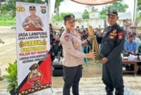Kapolsek Way Bungur Iptu Rismawati, dalam krgiatan sabuk Kamtibmas, Minggu (5/4/2026)./ Ist