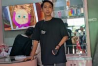 AB, saat wawancara bersama media di gerai mililiknya, Desa Sribhawono, Bandar Sribhawono, Lampung Timur./Hadi Jakariya