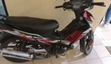 Penampakan sepeda motor yang menjadi barang bukti. (Jahri/Freentalk.com)