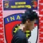 Tersangka curas berinisial PA saat diamankan Satreskrim Polres Lampung Timur terkait kasus hilangnya iPhone 15 dan gelang emas milik korban. (Foto: Humas Polres Lampung Timur)