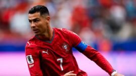Cristiano Ronaldo mengenakan jersey Portugal. Dok: Instagram/cristiano