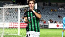 Luke Anthony Vickery merayakan gol saat masih membela Western United FC di kompetisi A-League Australia. Pemain yang kini resmi menjadi Warga Negara Indonesia (WNI) tersebut mengawali karier profesionalnya bersama Western United sebelum melanjutkan kiprahnya bersama Macarthur FC dan berpeluang memperkuat Timnas Indonesia. (Foto: Instagram/