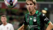 Luke Anthony Vickery saat menjalani debutnya bersama Western United di ajang A-League Australia. Momen tersebut menjadi langkah awal perjalanan profesional pemain yang kini resmi menjadi Warga Negara Indonesia (WNI) dan berpeluang memperkuat Timnas Indonesia. (Foto: Instagram/luke.vickery_