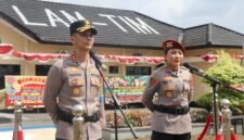 AKBP Yuliansyah resmi memimpin Polres Lampung Timur menggantikan AKBP Heti Patmawati dalam upacara Welcome and Farewell Parade di Lapangan Satya Haprabu Polres Lampung Timur, Selasa (4/8/2026). (Foto: Ist)