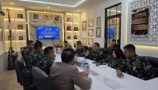 Personel TNI dan Polri mengikuti kegiatan silaturahmi dan koordinasi di Polres Lampung Timur, sebagai bagian dari upaya memperkuat sinergi dalam menghadapi potensi kebakaran hutan dan lahan pada musim kemarau. (Foto: Agus S)