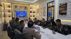 Personel TNI dan Polri mengikuti kegiatan silaturahmi dan koordinasi di Polres Lampung Timur, sebagai bagian dari upaya memperkuat sinergi dalam menghadapi potensi kebakaran hutan dan lahan pada musim kemarau. (Foto: Agus S)